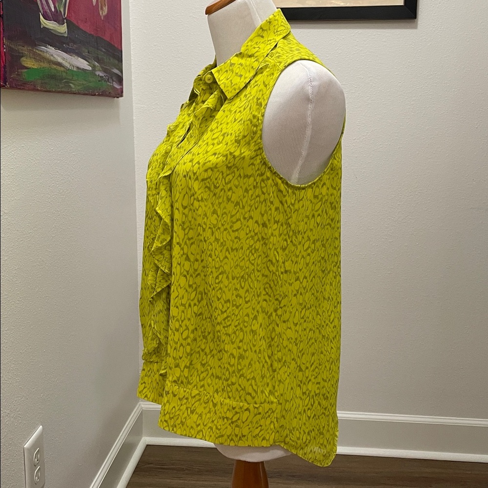 Chartreuse Reign Button Down Ruffle Top/Blouse size Small - Picture 3 of 7